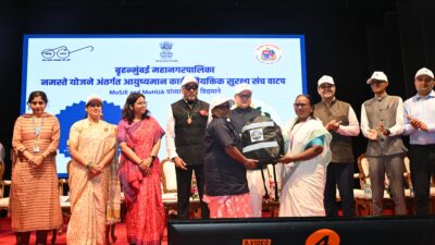 Maharashtra Governor and dignitaries at TB Free Mumbai health camp for women waste pickers